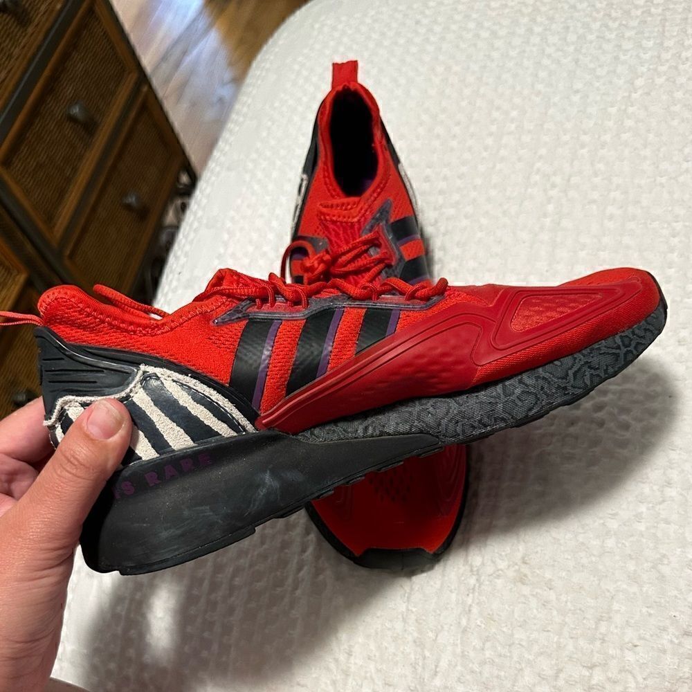 Adidas Mens Sneakers EUC Size 9.5